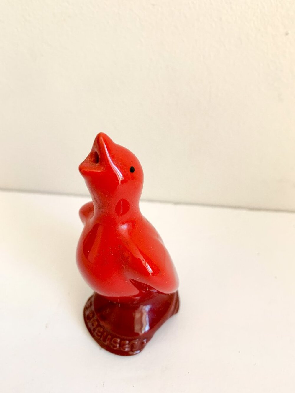 Le Creuset cerise red stonewear pie bird funnel gift